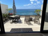 Puu Poa - Magnificent Oceanfront Condo - Strand