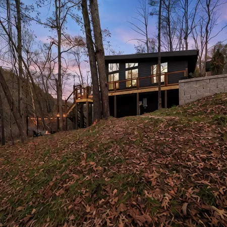 NEW Romantic Retreat/HotTub/FirePit/King Bed/Views