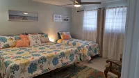 BEACHSIDE COZY GETAWAY! Walk/Bike to Beach,Dining,Bars,Small fenced yard for pet - 3-Star