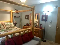 Brian Head Village Escape 4/3 with Ski Slope Views Across from the Lift Unit J-2 - Balkoner