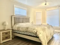Historical 2 Bedroom House Perfectly Located in the Heart of Downtown Bozeman - บังกะโล