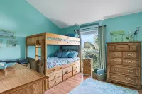 Relax Beachside in our private neighborhood with all the comforts you need! - Wifi