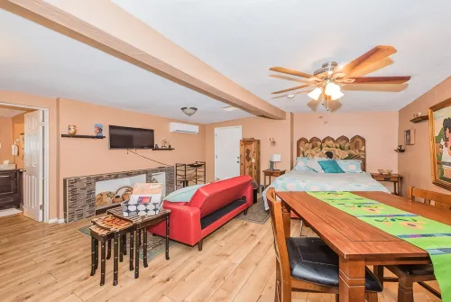 Charming Casita in the heart of Tucson! Ask about Summer Discounts! - Bungalows