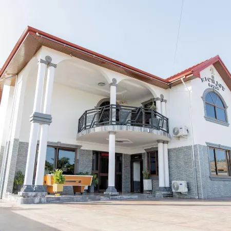 Richjoy Lodge