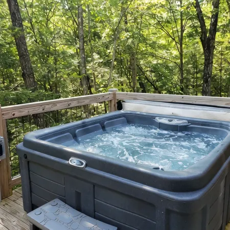 Sleepy Hollow 2-bedroom cabin with Hot Tub, WiFi near Red River Gorge