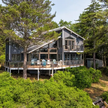 Morningside. Waterfront, Newly Renovated, Dock and Float, Pet Friendly!