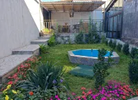 Blur Inn Gallery - بار