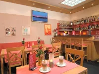 Hotel Wallis by Ans Các khách sạn gần Cổng Karlstor