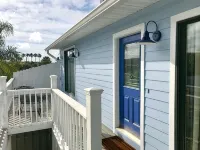 Spacious king size bed beach side and sunny - Lejligheder