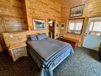 Superior Views - a safe place on 13 acres With A Private Wilderness Setting - 3-Star