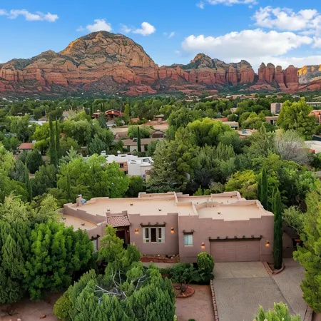 West Sedona 4Br Luxury Home on Private Half Acre w/ Hot Tub & Red Rock Mt Views!