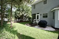 ONLY A 7 MINUTE WALK TO THE BEACH! - 3-Star