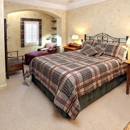 True Ski in Ski Out Located In Arrowhead village. 3 Bed / 3 Bath Unit
