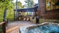 Lusa Nita Retreat – Luxe Lodge w/ Hot Tub, Sauna & Stunning Outdoor Living! - Kylpyammeita