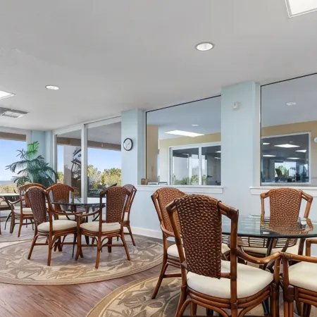 Oceanfront 2/2 Condo; Short walk to Pool & Beach