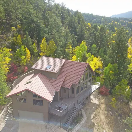 Mountain Retreat with Hot Tub Near State Park