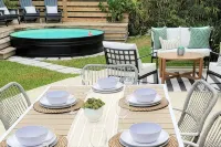 WOW 4 blocks to beach w/ Unique POOL! 3min walk to local coffee/shops/playground - พร้อมWifi