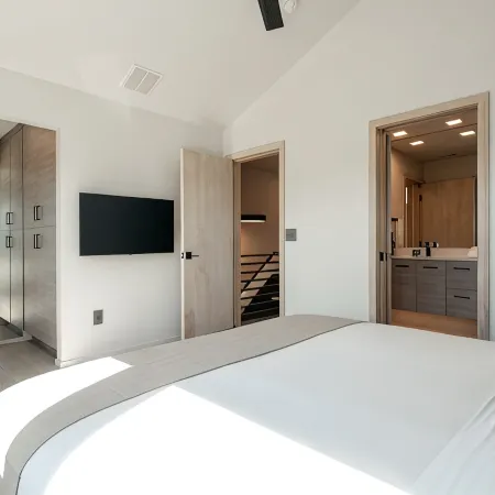 Luxury Stand Alone Condo, Minutes from Downtown Bozeman, Garage & Outdoor Patio