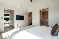Luxury Stand Alone Condo, Minutes from Downtown Bozeman, Garage & Outdoor Patio - 4-نجوم
