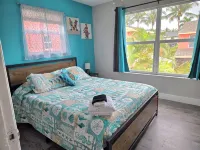 A Tropical Paradise, 2-bedroom townhouse with AC, WiFi, & pool in Ft. Myers - Uima-altaat
