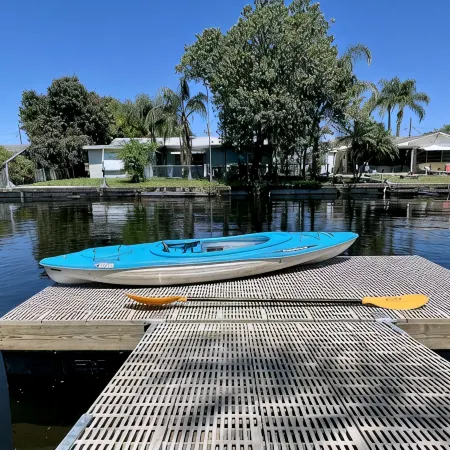 A Little Slice of Key West on Lake Tarpon - Kayak and fish from the back yard