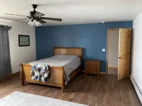 Heron Hideaway - Lakefront Home with Mountain Views- Hot Tub - 民泊