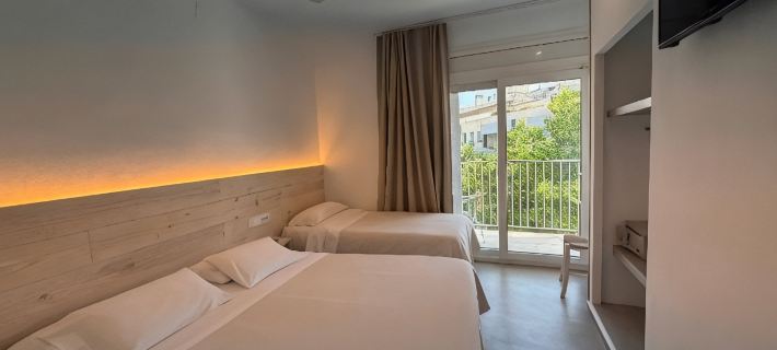 Hostal Rom Familiar Hotels in Roses