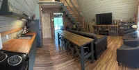 Coyote Creek A-Frame Cabin with Firepit, Nature Trail, Games, Outside Activities - Alppimaja