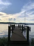 Lakefront Cabin with Dock, Ramp and Boat Rental - Hytter