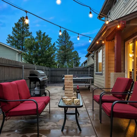 Ping pong, 4 bdrm, family friendly, AC, crib, 5 min to downtown