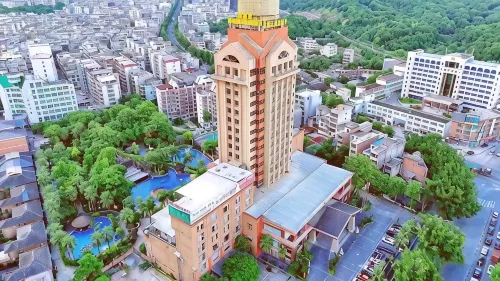 JIN DEBAO KAIYUE INTERNATIONAL HOT SPRING RESORT HOTEL - 4-Sterne