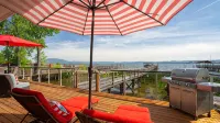Beautiful waterfront Lakehouse w/ stunning sunset views! - Boutique