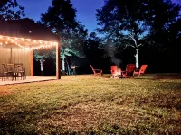 Cozy cabin w/ private pond & firepit. 3 miles to lake & 12 to Crater of Diamonds - Chalets
