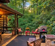 Old World Swiss Cabin Nestled In Woods Ancient Lore & Neyland Stadium Close by - Chalets
