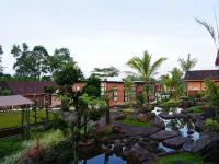 D'Kaliurang Resort & Convention Yogyakarta - Parkplatz