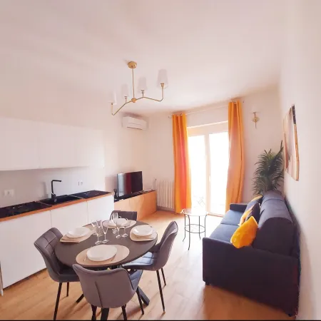 Welcoming flat near Prada 10 min from Duomo square