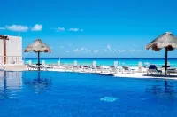 Oceanfront 2Br Villa for 6 -  3 Bathrooms - Walk to la Isla & Beach - Villas