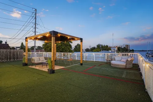 The Boat House Loft | Waterfront Rooftop Terrace - 무료 와이파이