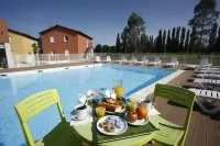Vacancéole - Domaine du Green Hotels in Gaillac