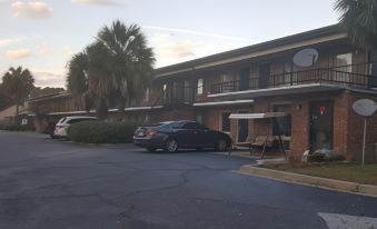 Palmetto Inn