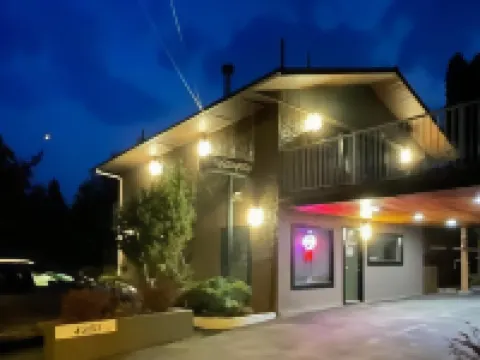 Destination Inn Hotels in Radium Hot Springs