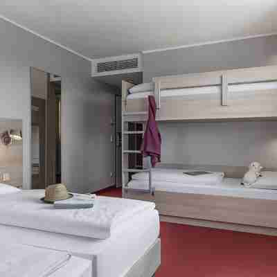 Serways Hotel Feucht Ost Rooms