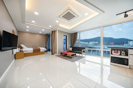 Yeosu Paradise Spa Pension