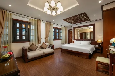 Hanoi Nostalgia Hotel & Spa Các khách sạn gần Shop Ngọc Mai - Hàng hiệu sale off Mỹ, Pháp, Nhật