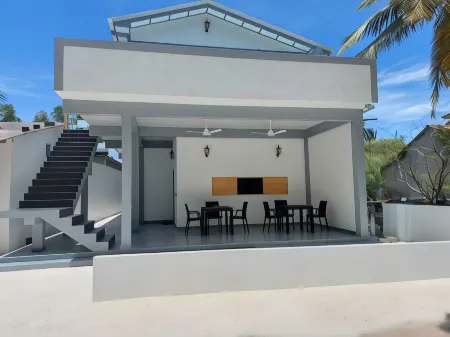 Fehi Velaa Stay Отели в г. Dhonfanu