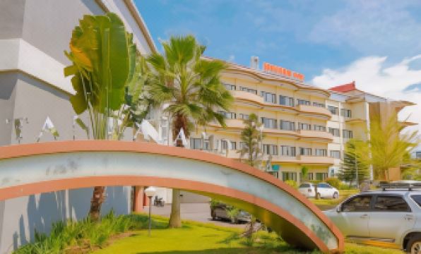 1. 수탄라자 호텔 ..