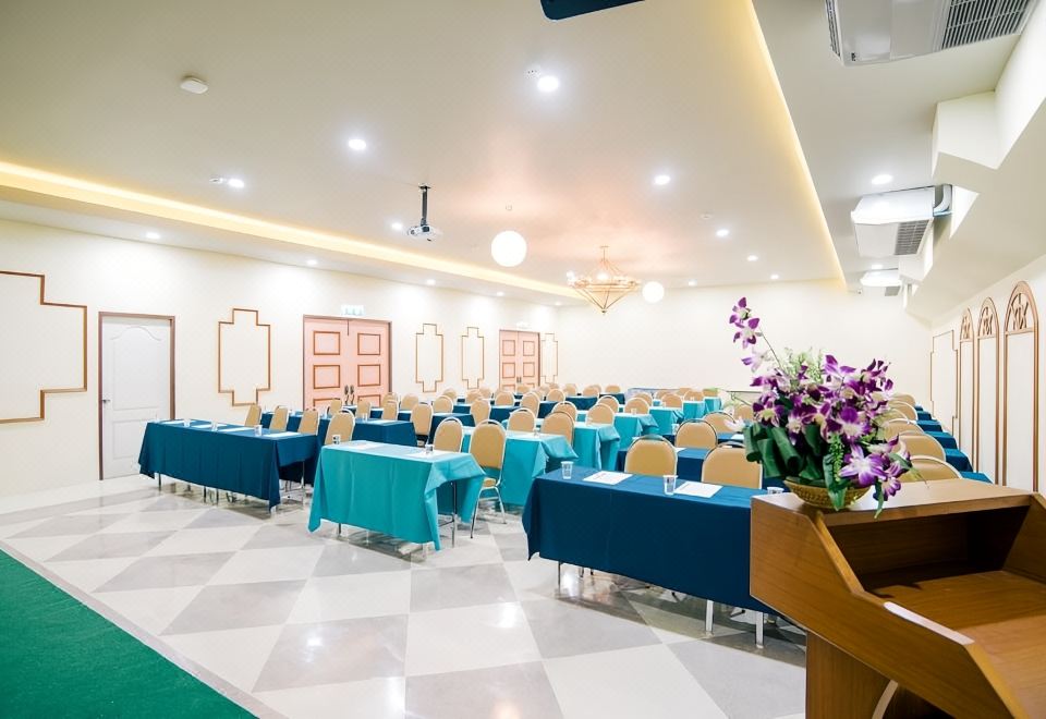 4. 더 파인애플 호..