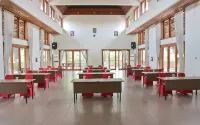 Grand Mega Resort & Spa Hôtels à : Cepu