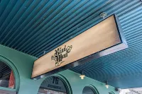 Studios on Beaumont Hotels in Hamilton