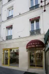 121 Paris Hotel